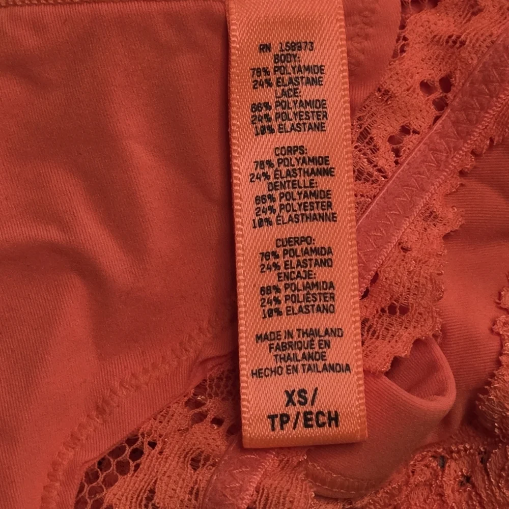 SKIMS Fits Everybody Lace Triangle Bra Bralette XSmall Orange NWOT